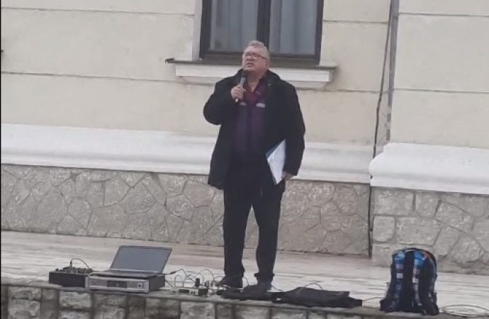 Crețan: Angajații CEO să zică ”Sărut-mâna” celor 50 de protestatari