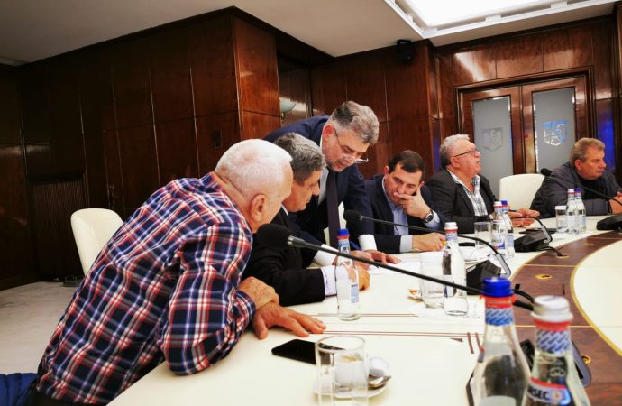 Crețan, discuții cu Ciolacu despre Legea pensiilor. ”Își asumă responsabilitatea unui eșec electoral”