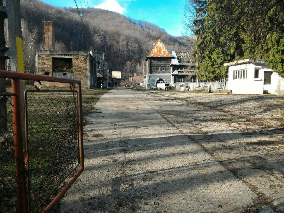 16:00 Ministru: ”Grafitul, elementul în jurul căruia se desfășoară lupta pe controlul inteligenței artificiale”