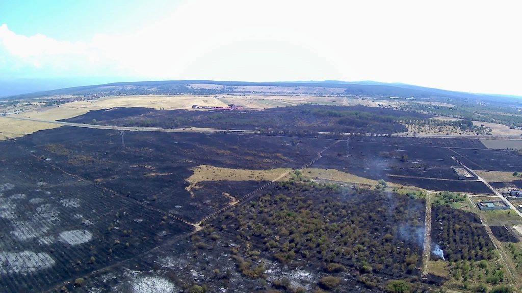 13:00 Imagini de la incendiul devastator de la Preajba