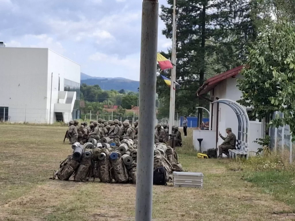 Exercițiu militar la Polovragi