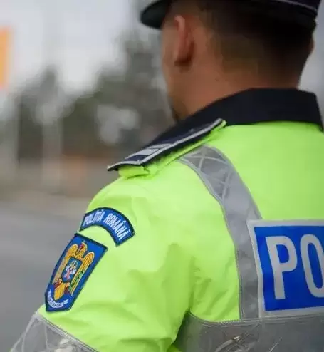 Femeie din Licurici, prinsă la volan fără permis