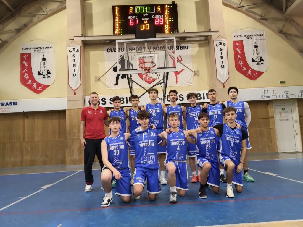 Baschetbaliștii U18 CSM Târgu Jiu, victorie importantă în Transilvania. CSS Sibiu – CSM Târgu Jiu 61-89