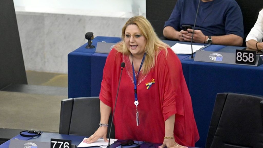 12:00 Parlamentul European votează asupra ridicării imunității Dianei Șoșoacă