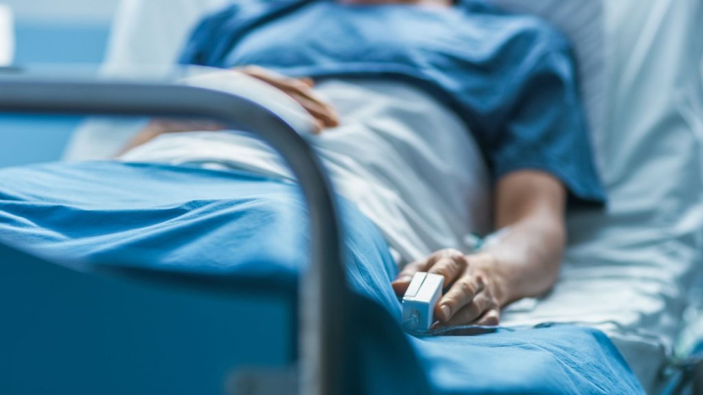 Schimbare pentru bolnavii cronici şi oncologici. Concediul medical, plătit, din nou, din prima zi
