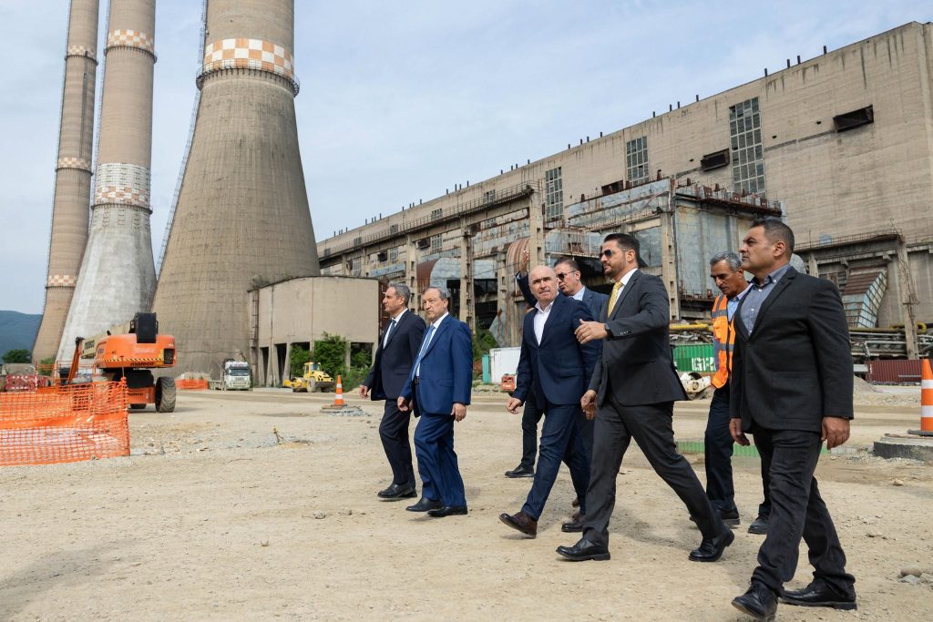 Bolojan a anunţat că stadiul de realizare a centralei de la Mintia a depăşit 80%