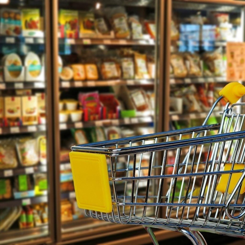 Plafonarea adaosului la alimente, prelungită. Weber: Rămânem conectați la realitatea din România