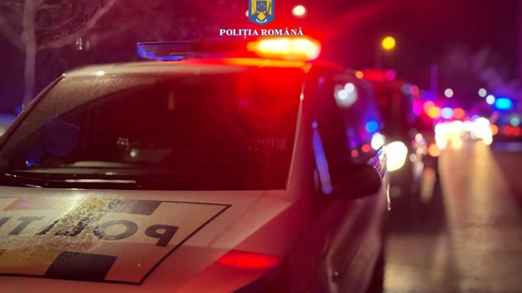 Au intrat peste el în casă și l-au bătut